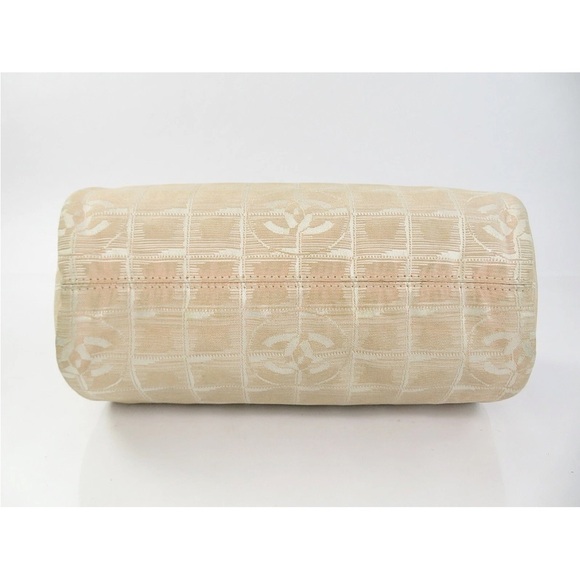 CHANEL Cream Shoulder Bag - Picture 5 of 16